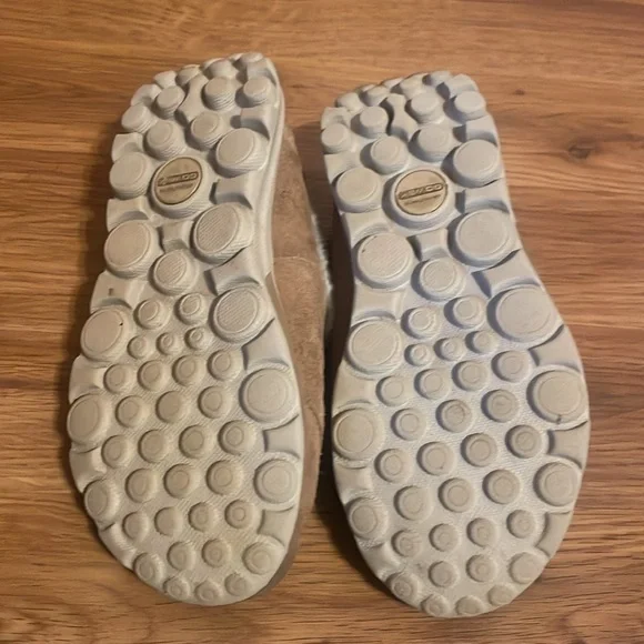 Skechers go walk women’s shoes, size 7. - Picture 4 of 4